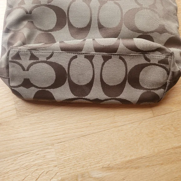 Coach Handbag - Picture 8 of 11